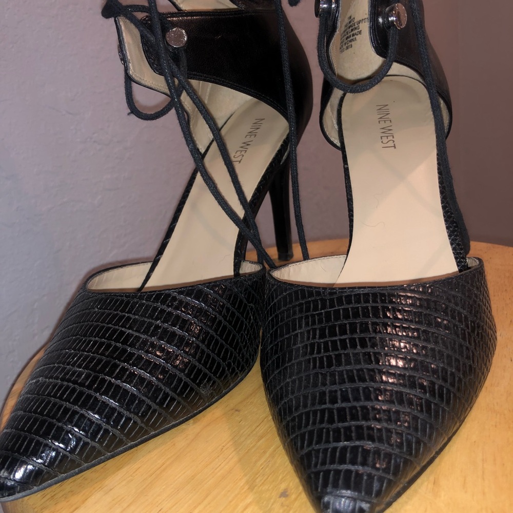 Nine West black pumps